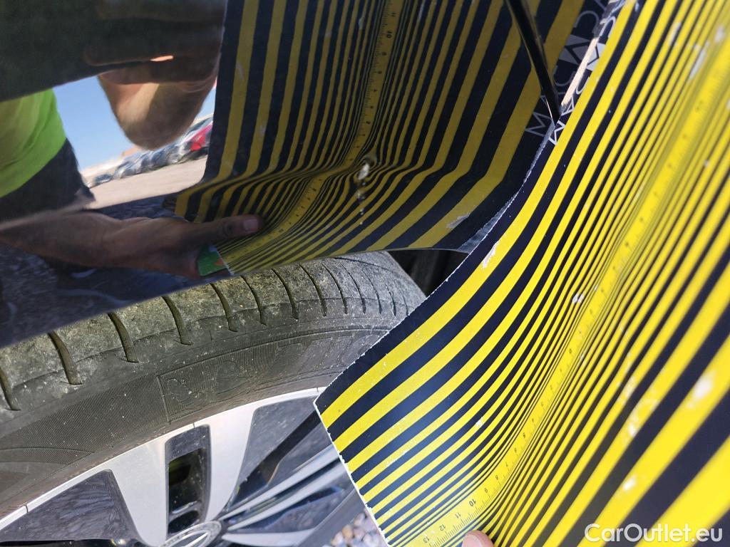 Mercedes  A-Klasse MERCEDES-BENZ Clase A / 2018 / 4P / sedán Sedán A 250 e #6