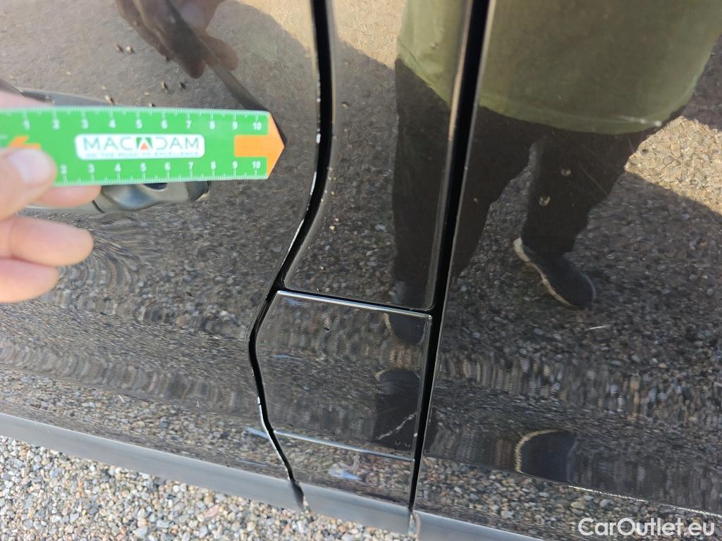  Nissan  NV300 NISSAN  / 2016 / 4P / combi Combi 9 1.6dCi 88 kW L1H1 1T LUXURY #10