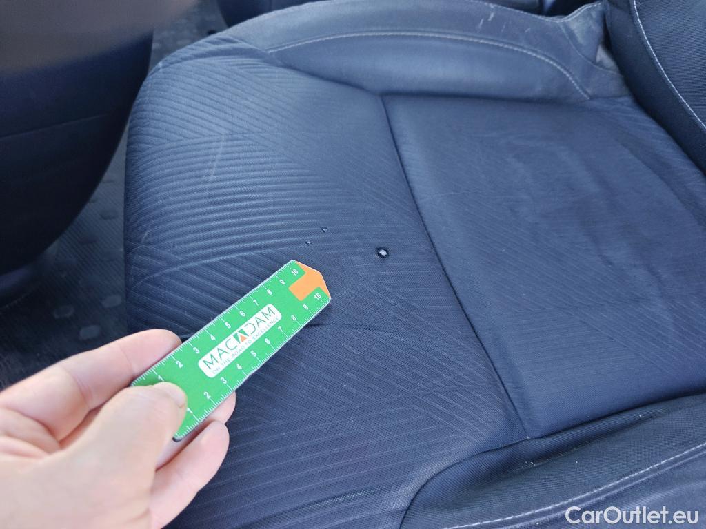  Nissan  NV300 NISSAN  / 2016 / 4P / combi Combi 9 1.6dCi 88 kW L1H1 1T LUXURY #17