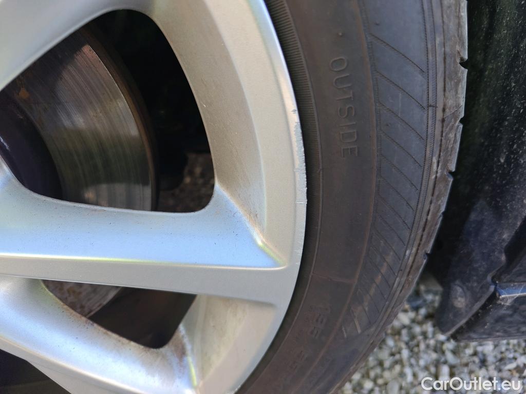  Opel  Corsa OPEL  / 2019 / 5P / berlina con portón 1.5D DT 74kW (100CV) Edition #14