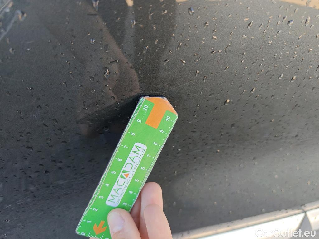  Hyundai  Santa Fe HYUNDAI  / 2018 / 5P / todoterreno 2.2 CRDi Tecno Auto 4x2 SR #24