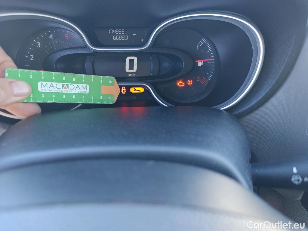  Nissan  NV300 NISSAN  / 2016 / 4P / combi Combi 9 1.6dCi 88 kW L1H1 1T LUXURY #59