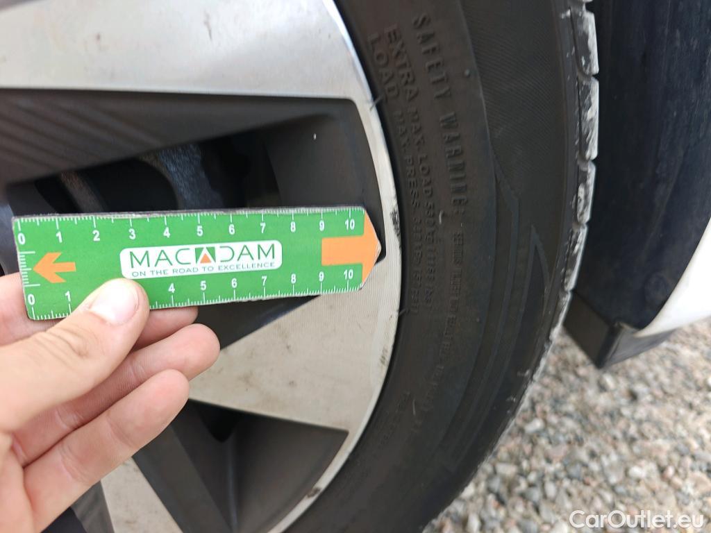  Hyundai  i10 HYUNDAI  / 2020 / 5P / berlina con portón 1.0 Klass  #31