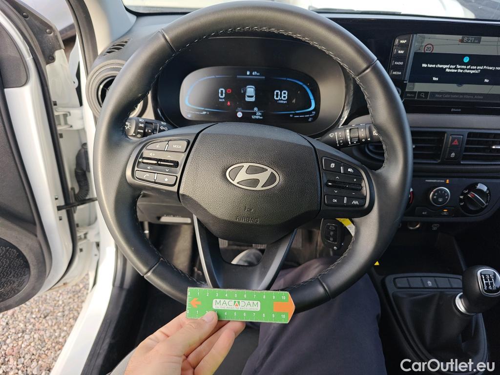  Hyundai  i10 HYUNDAI  / 2020 / 5P / berlina con portón 1.0 Klass  #21