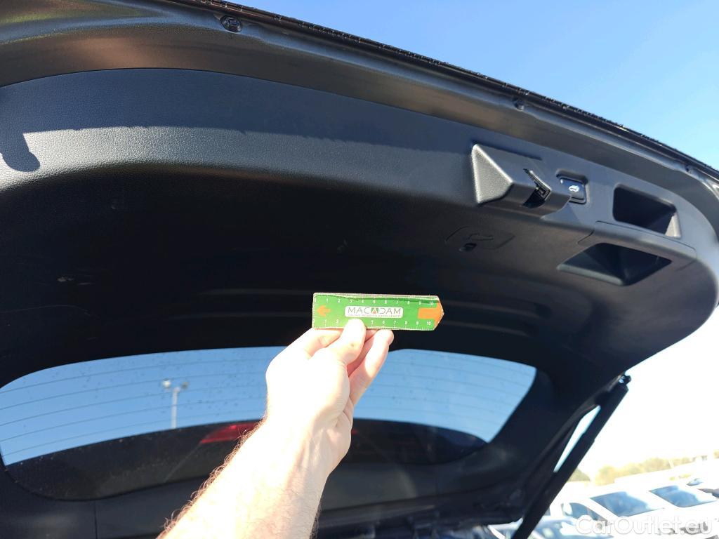  Hyundai  Santa Fe HYUNDAI  / 2018 / 5P / todoterreno 2.2 CRDi Tecno Auto 4x2 SR #28