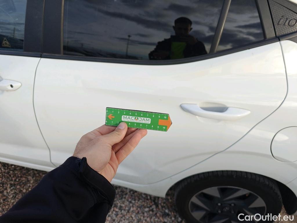  Hyundai  i10 HYUNDAI  / 2020 / 5P / berlina con portón 1.0 Klass  #1