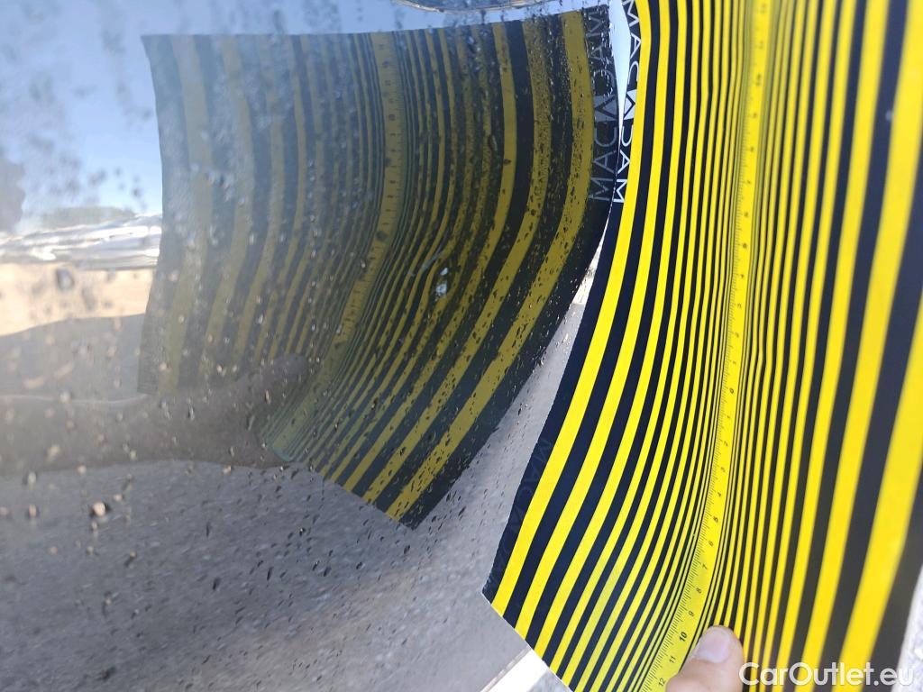  Hyundai  Santa Fe HYUNDAI  / 2018 / 5P / todoterreno 2.2 CRDi Tecno Auto 4x2 SR #9