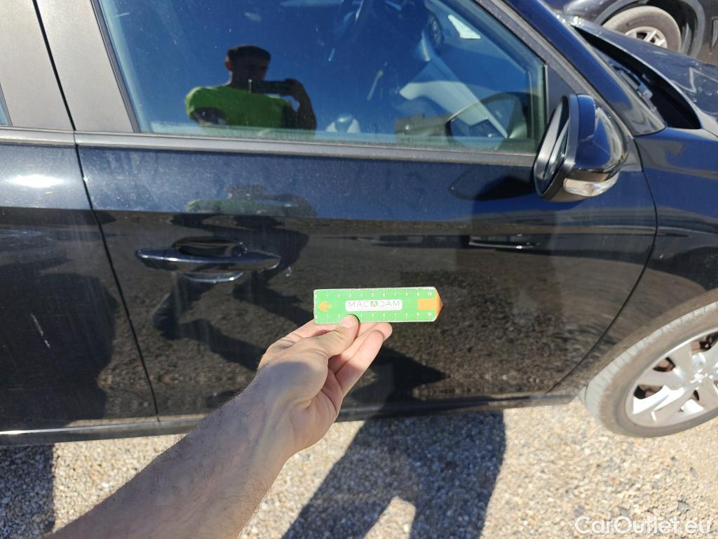  Opel  Corsa OPEL  / 2019 / 5P / berlina con portón 1.5D DT 74kW (100CV) Edition #19