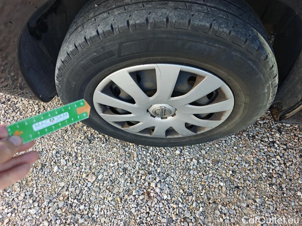  Nissan  NV300 NISSAN  / 2016 / 4P / combi Combi 9 1.6dCi 88 kW L1H1 1T LUXURY #41