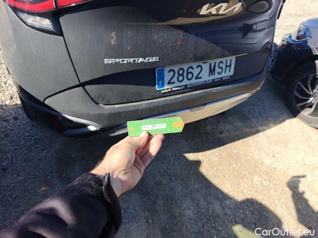  KIA  Sportage KIA  / 2022 / 5P / todoterreno 1.6 T-GDi 110kW (150CV) Concept 4x2 #52