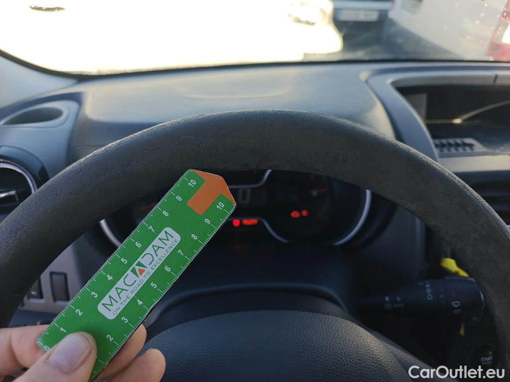  Nissan  NV300 NISSAN  / 2016 / 4P / combi Combi 9 1.6dCi 88 kW L1H1 1T LUXURY #35