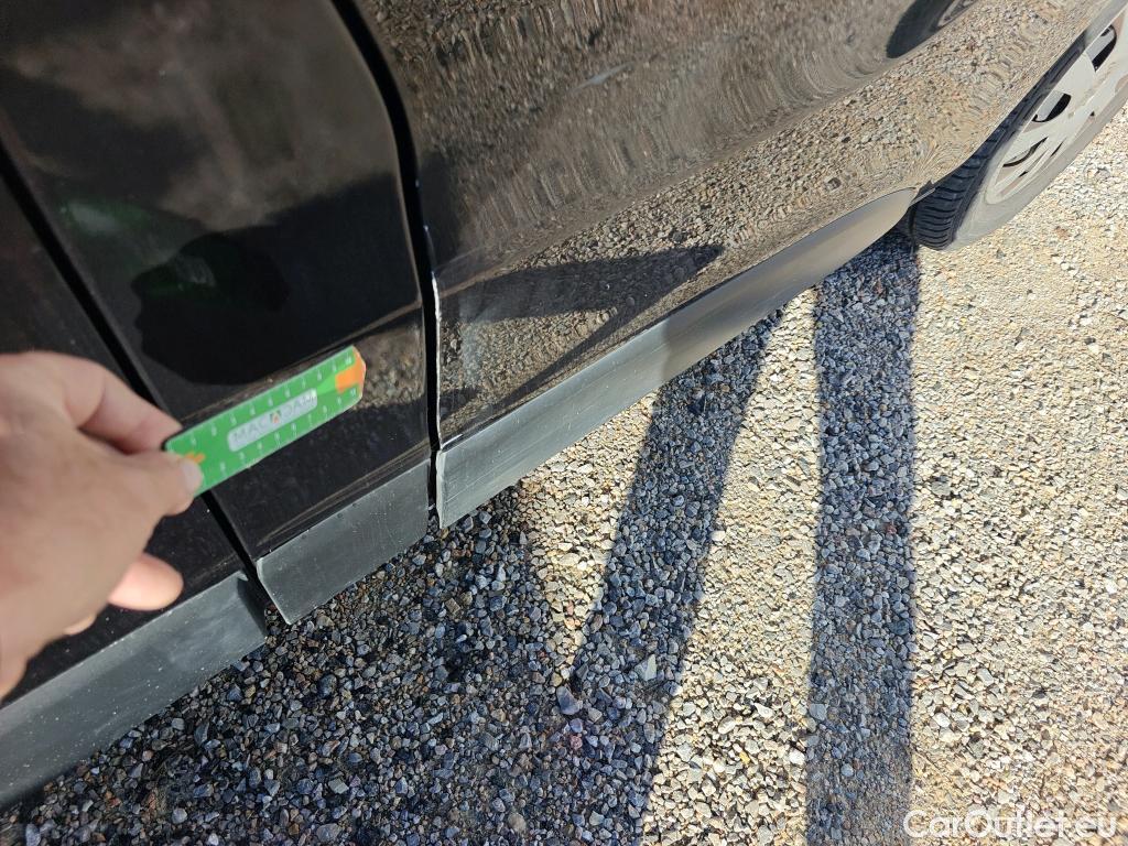  Nissan  NV300 NISSAN  / 2016 / 4P / combi Combi 9 1.6dCi 88 kW L1H1 1T LUXURY #13