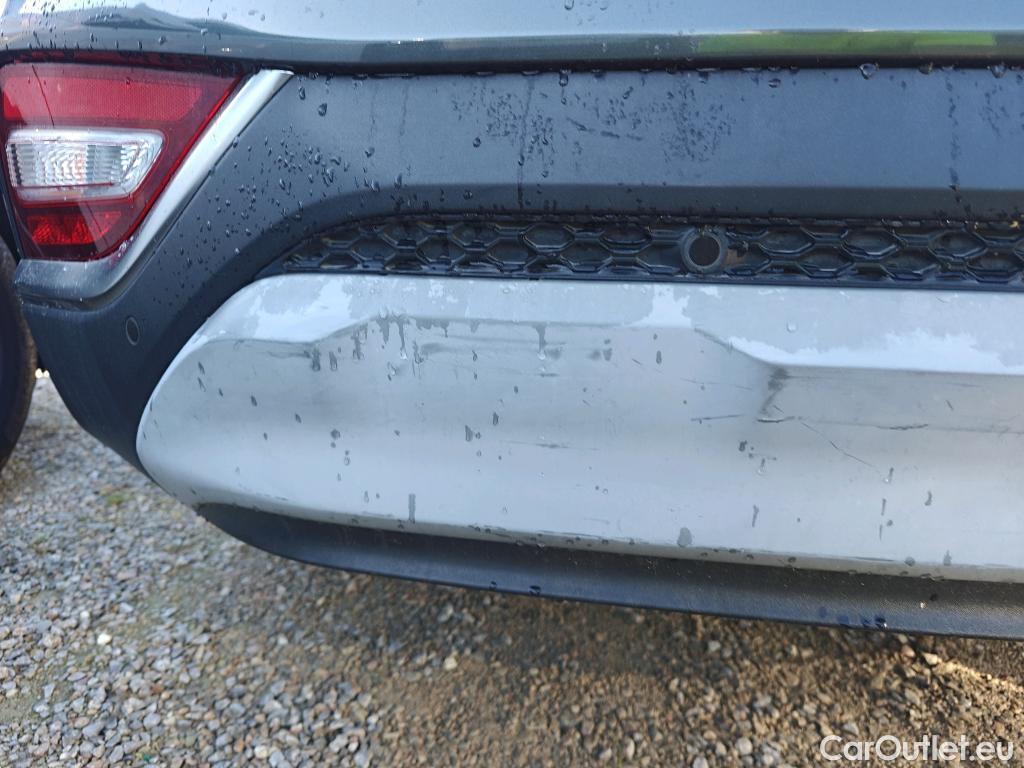  Hyundai  Santa Fe HYUNDAI  / 2018 / 5P / todoterreno 2.2 CRDi Tecno Auto 4x2 SR #26