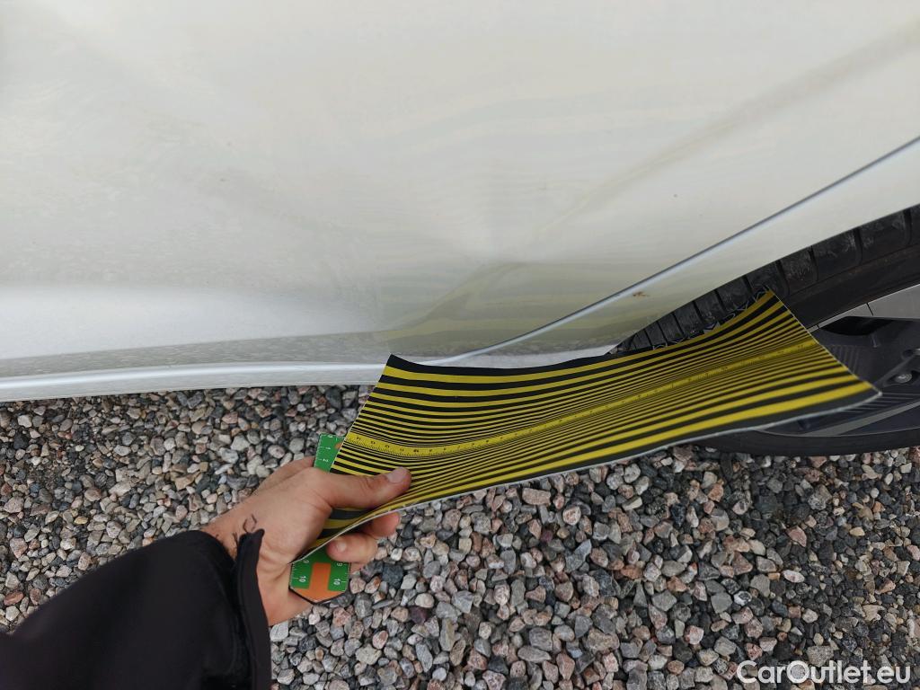  Hyundai  i10 HYUNDAI  / 2020 / 5P / berlina con portón 1.0 Klass  #3