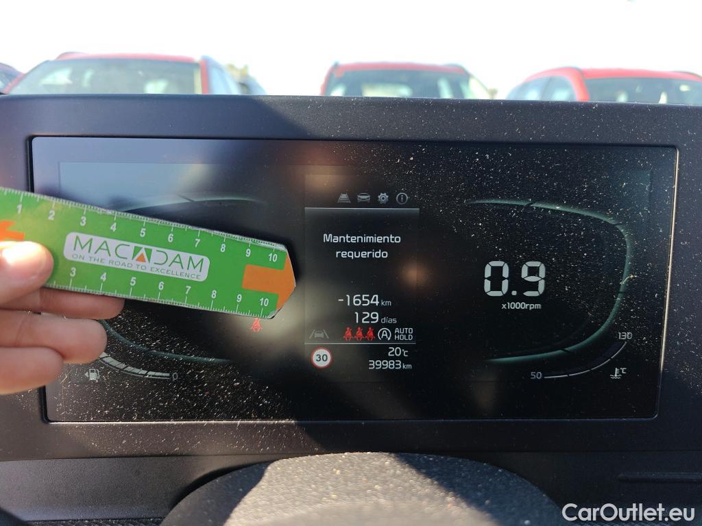  KIA  Sportage KIA  / 2022 / 5P / todoterreno 1.6 T-GDi 110kW (150CV) Concept 4x2 #82