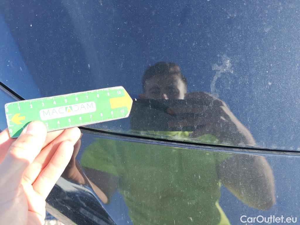 Mercedes  A-Klasse MERCEDES-BENZ Clase A / 2018 / 4P / sedán Sedán A 250 e #12