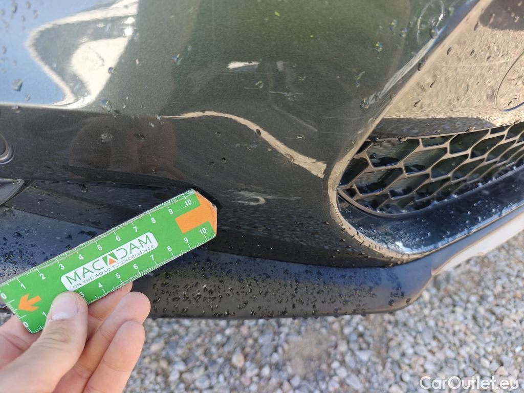  Hyundai  Santa Fe HYUNDAI  / 2018 / 5P / todoterreno 2.2 CRDi Tecno Auto 4x2 SR #37