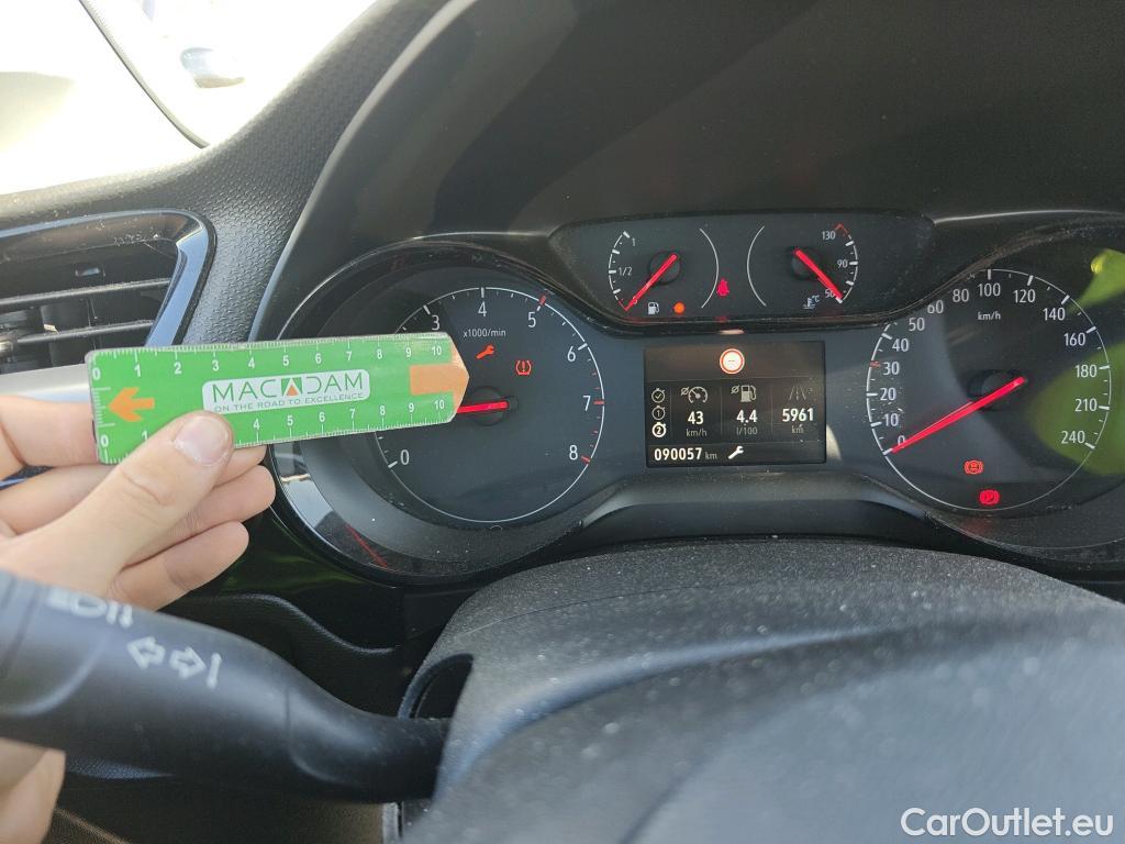  Opel  Corsa OPEL  / 2019 / 5P / berlina con portón 1.5D DT 74kW (100CV) Edition #64