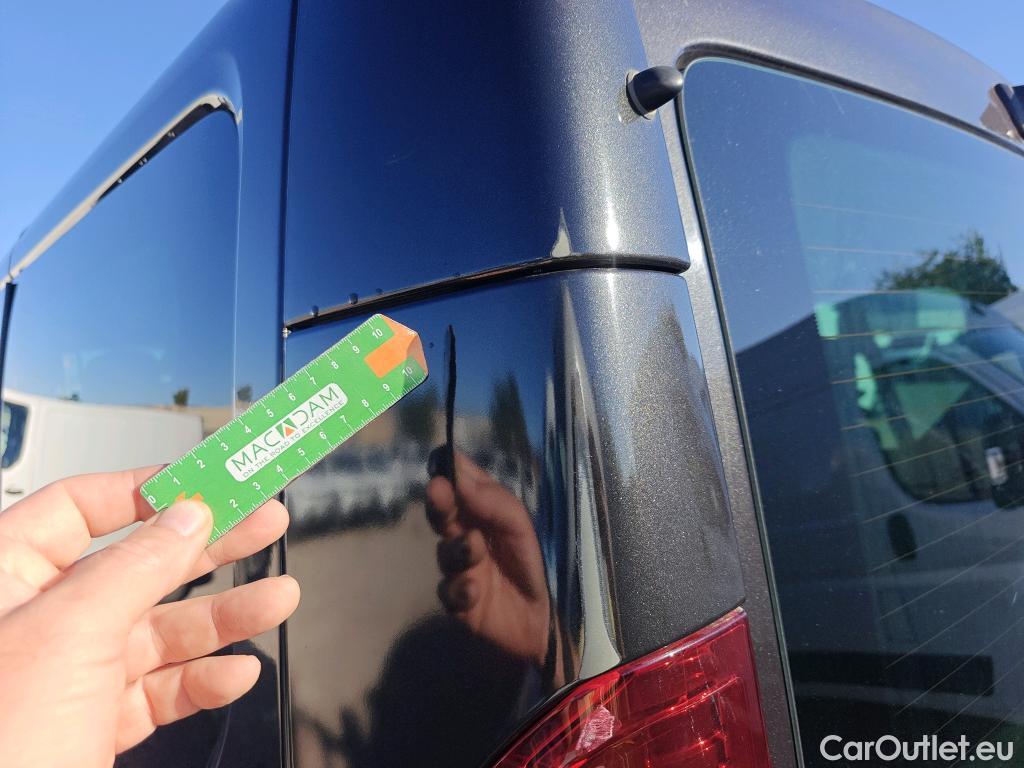  Nissan  NV300 NISSAN  / 2016 / 4P / combi Combi 9 1.6dCi 88 kW L1H1 1T LUXURY #24