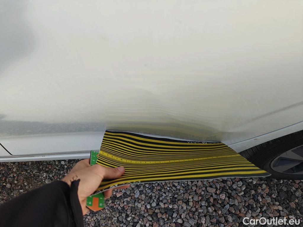  Hyundai  i10 HYUNDAI  / 2020 / 5P / berlina con portón 1.0 Klass  #2