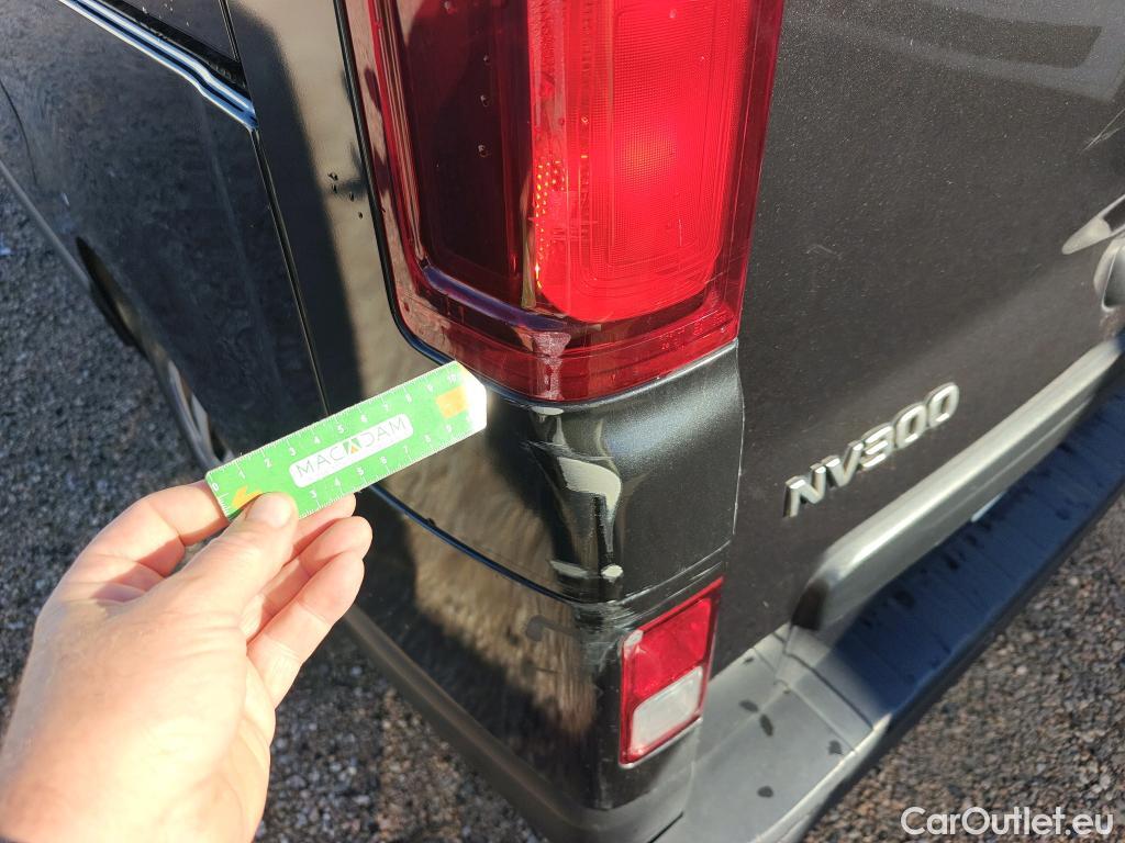  Nissan  NV300 NISSAN  / 2016 / 4P / combi Combi 9 1.6dCi 88 kW L1H1 1T LUXURY #53