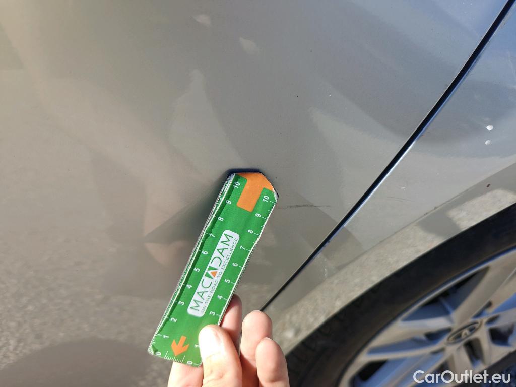 Toyota  Corolla TOYOTA  / 2019 / 5P / familiar 1.8 125H ACTIVE TECH E-CVT TOU SPORT #52