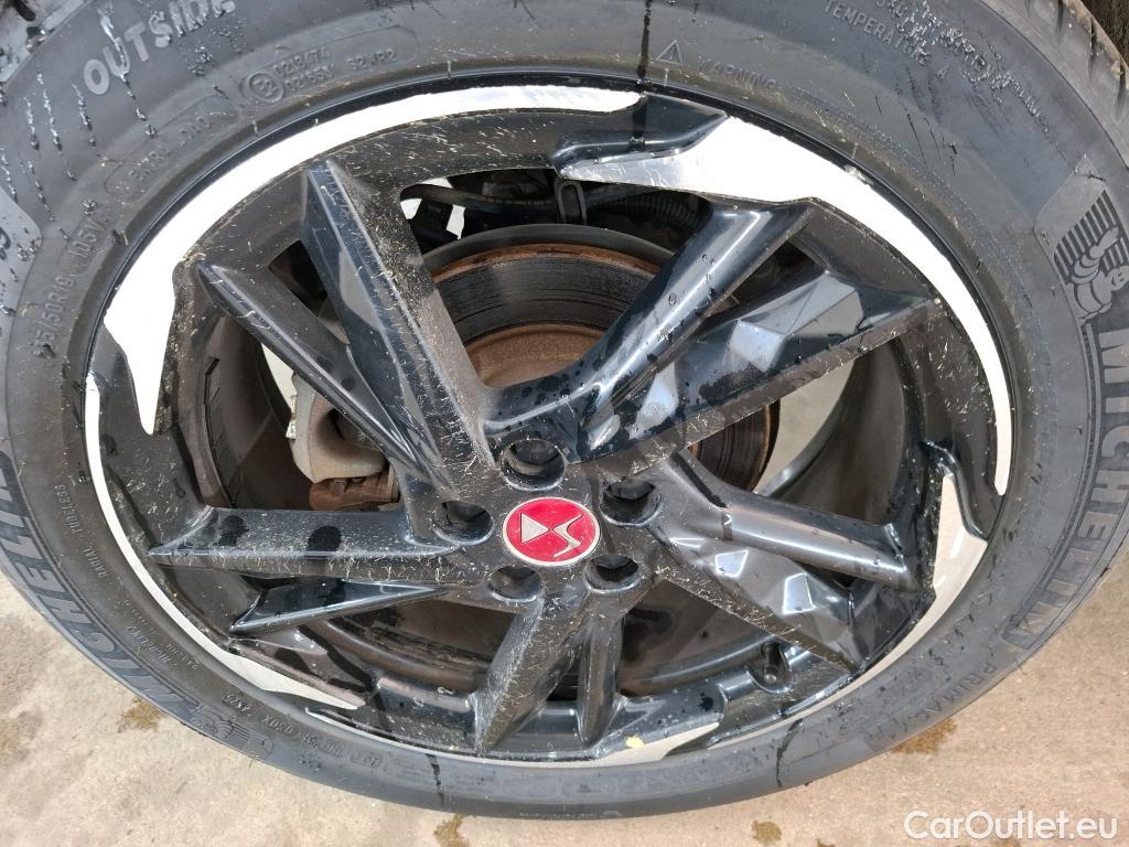  DS  DS7 DS DS 7 Crossback / 2017 / 5P / SUV E-TENSE 225 PERFORMANCE Line + #4