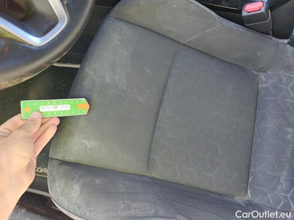 Toyota  Corolla TOYOTA  / 2019 / 5P / familiar 1.8 125H ACTIVE TECH E-CVT TOU SPORT #57