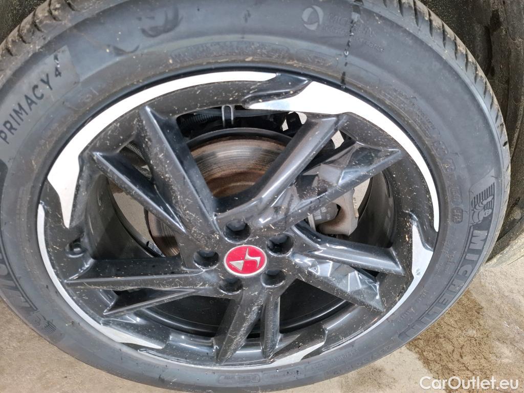  DS  DS7 DS DS 7 Crossback / 2017 / 5P / SUV E-TENSE 225 PERFORMANCE Line + #19