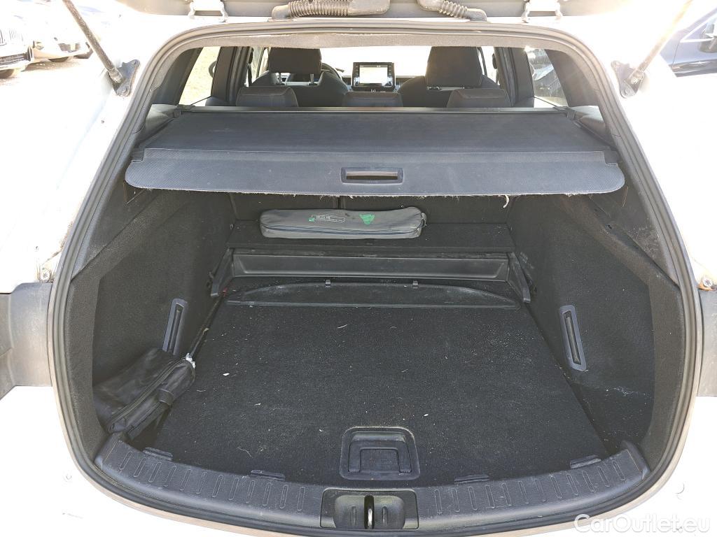 Toyota  Corolla TOYOTA  / 2019 / 5P / familiar 1.8 125H ACTIVE TECH E-CVT TOU SPORT #8