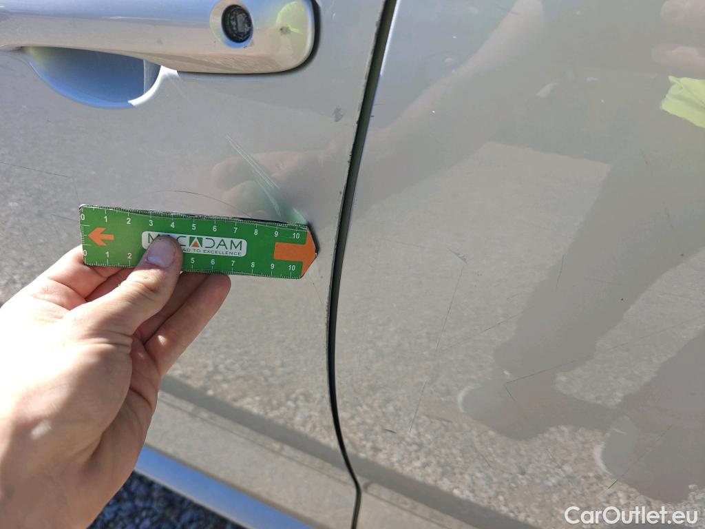 Toyota  Corolla TOYOTA  / 2019 / 5P / familiar 1.8 125H ACTIVE TECH E-CVT TOU SPORT #30