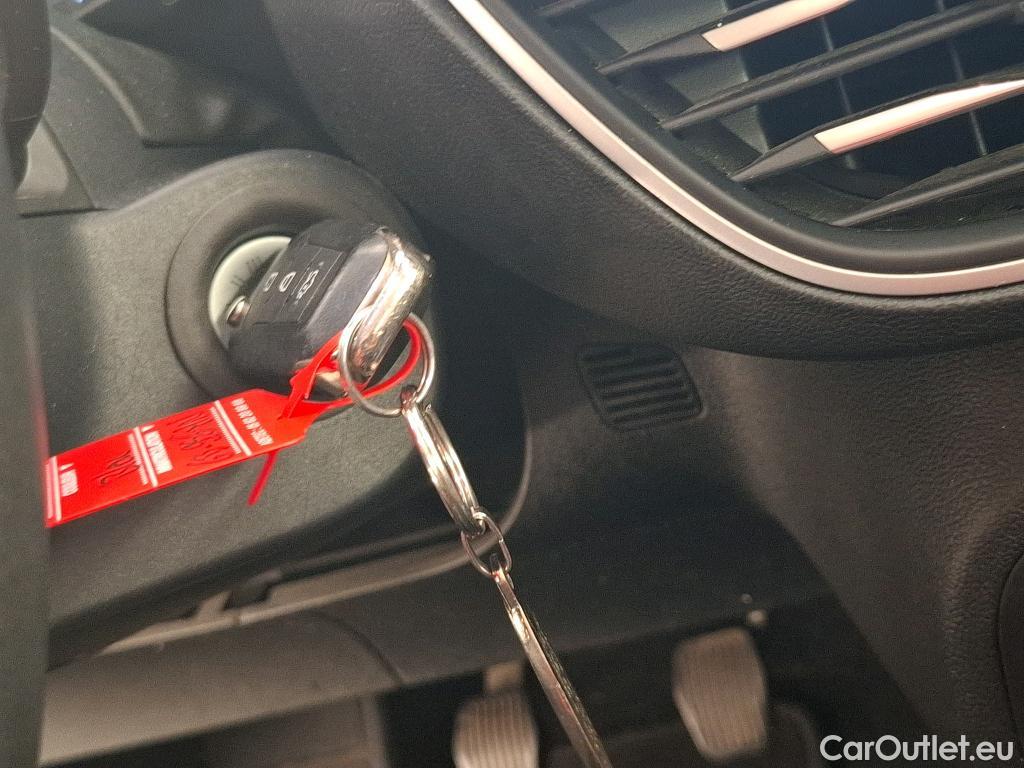 Ford  Focus FORD  / 2018 / 5P / Berline 5P - 1.5 EcoBlue 120ch Trend Business #12