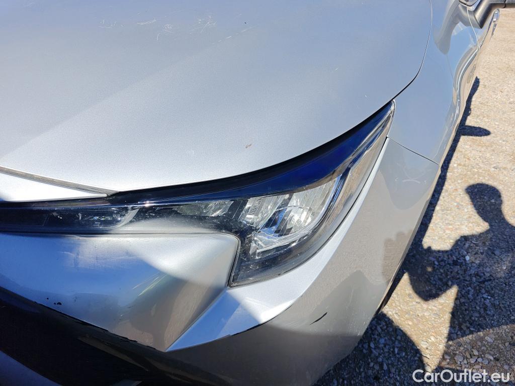 Toyota  Corolla TOYOTA  / 2019 / 5P / familiar 1.8 125H ACTIVE TECH E-CVT TOU SPORT #15