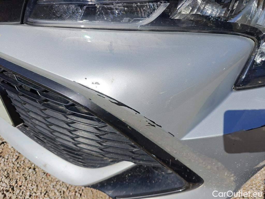 Toyota  Corolla TOYOTA  / 2019 / 5P / familiar 1.8 125H ACTIVE TECH E-CVT TOU SPORT #84