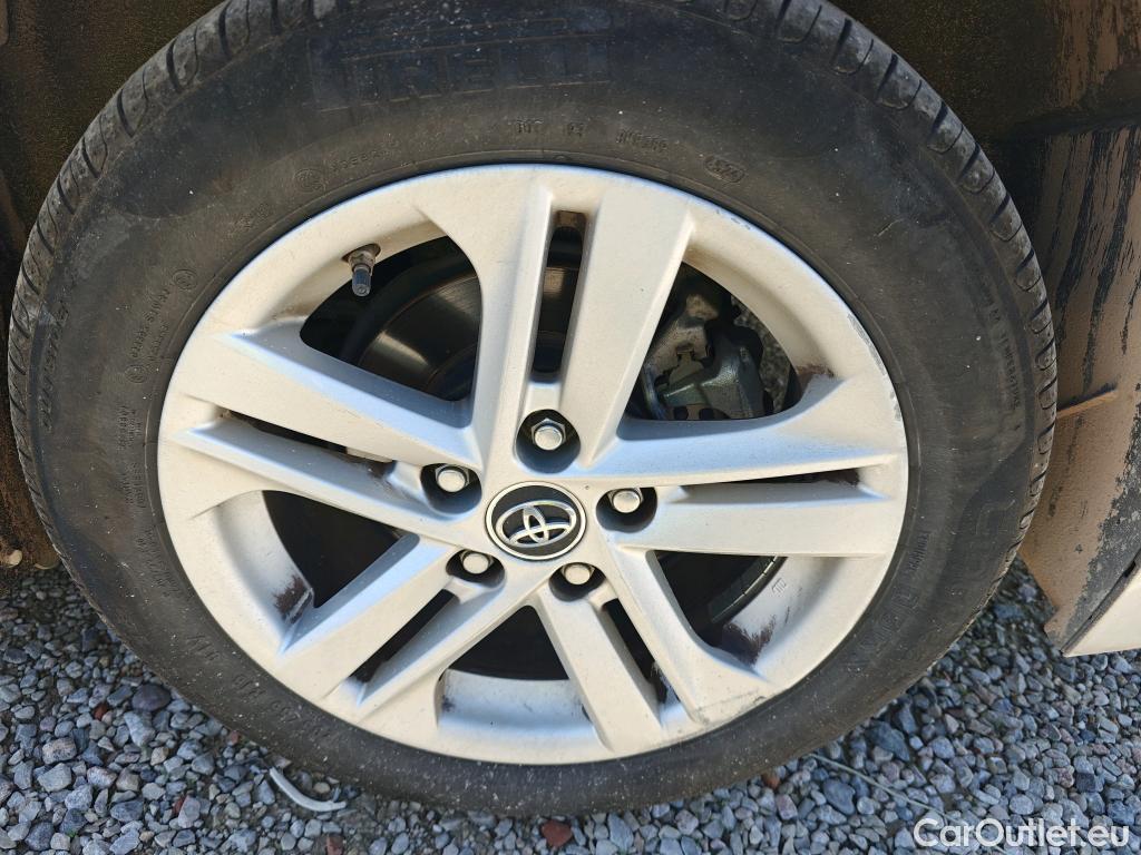 Toyota  Corolla TOYOTA  / 2019 / 5P / familiar 1.8 125H ACTIVE TECH E-CVT TOU SPORT #65