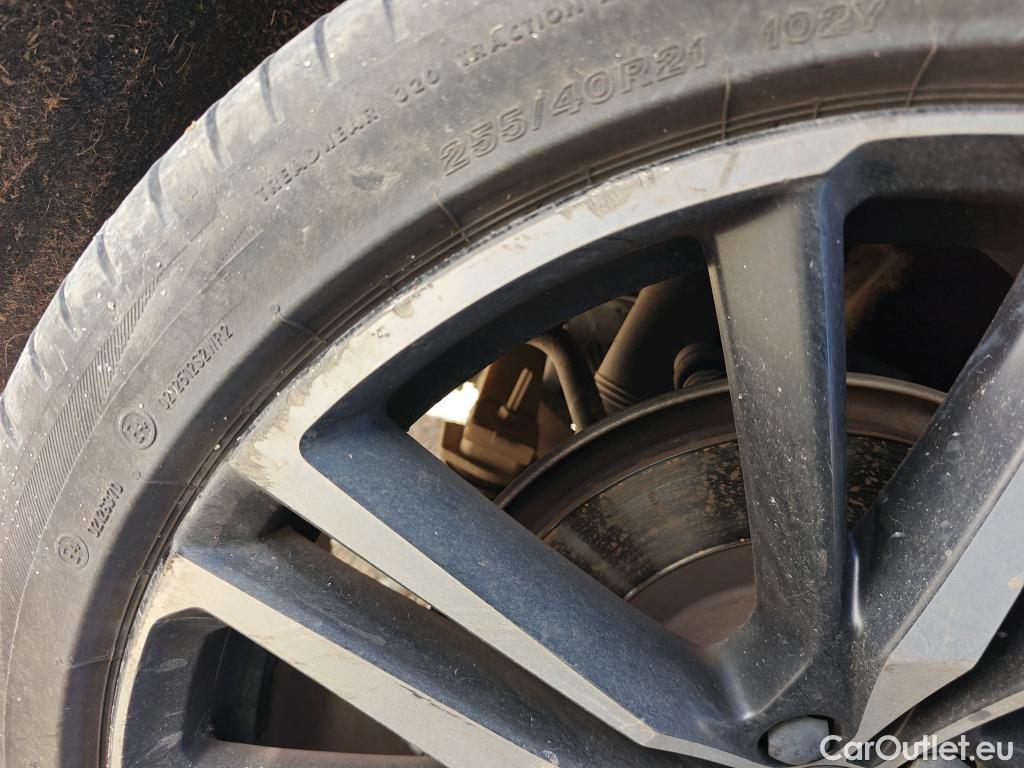  Volvo  XC60 VOLVO  / 2017 / 5P / todoterreno 2.0 T6 AWD Recharge R-Design Auto #13