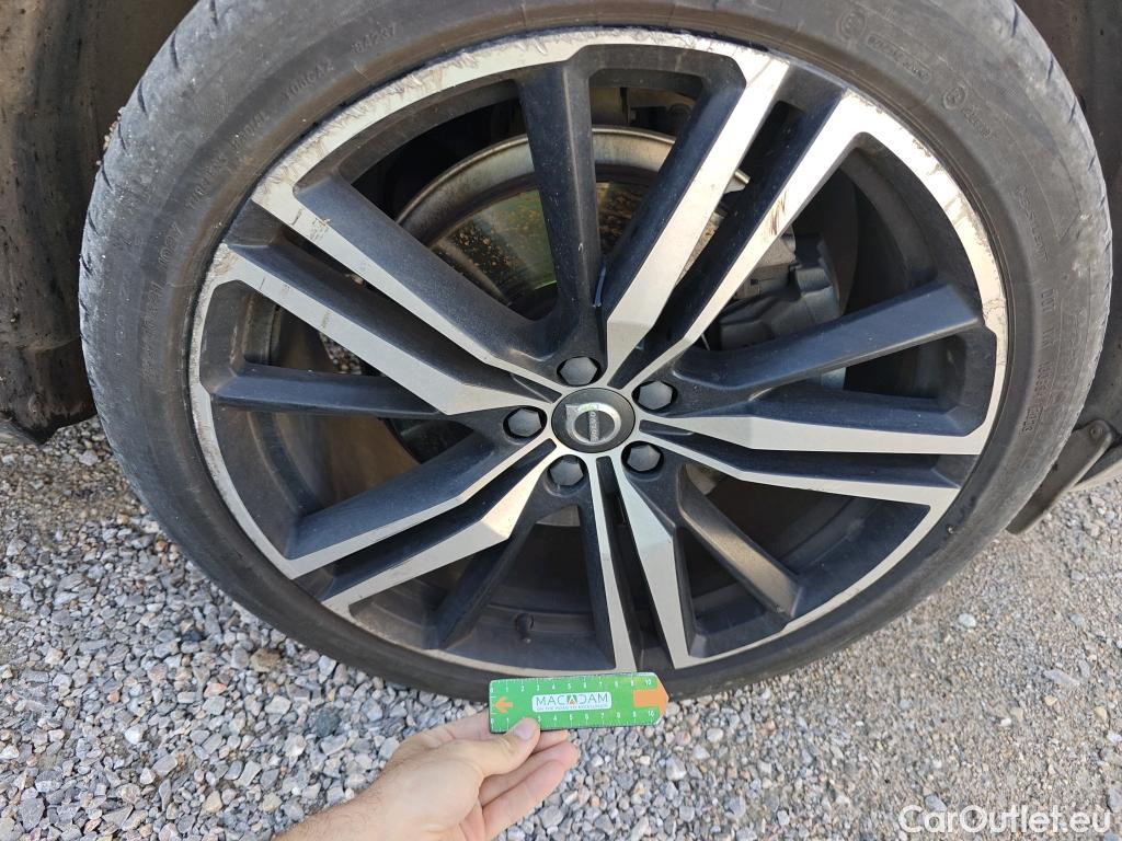  Volvo  XC60 VOLVO  / 2017 / 5P / todoterreno 2.0 T6 AWD Recharge R-Design Auto #10