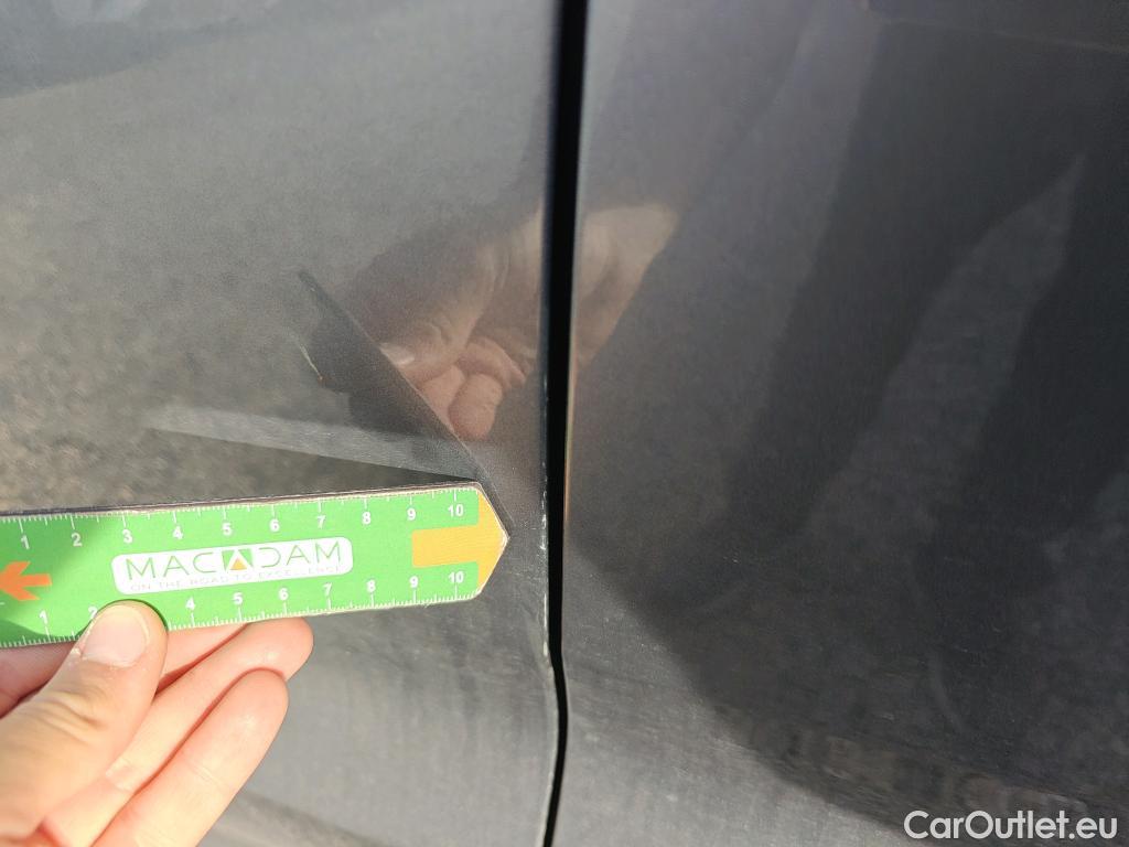  Volvo  XC60 VOLVO  / 2017 / 5P / todoterreno 2.0 T6 AWD Recharge R-Design Exp Auto #4