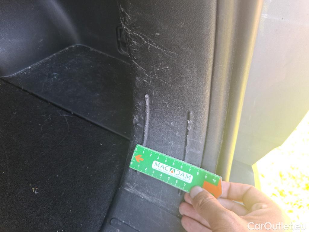  Hyundai  Tucson HYUNDAI  / 2020 / 5P / SUV 1.6 HYBRID 230 CREATIVE #9