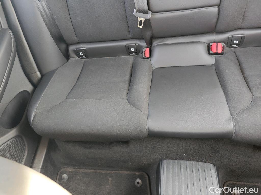  Volvo  XC60 VOLVO  / 2017 / 5P / todoterreno 2.0 T6 AWD Recharge R-Design Exp Auto #9