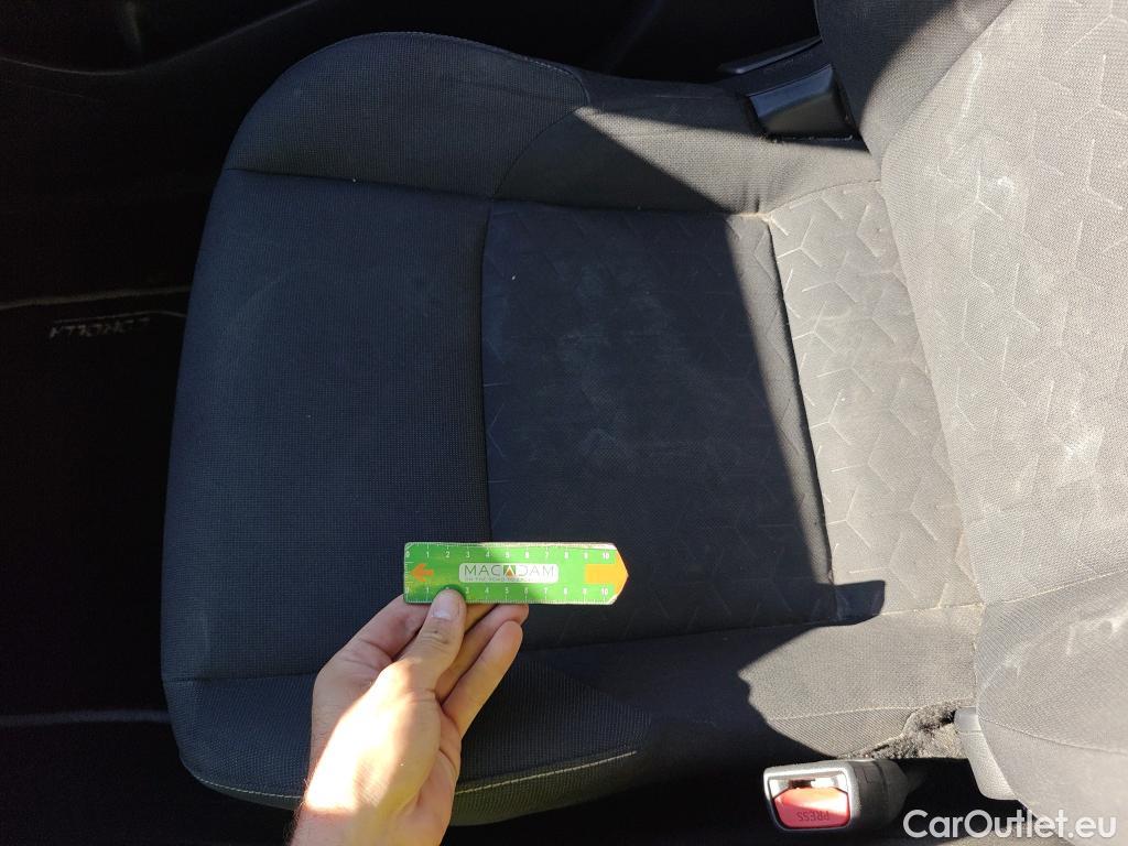 Toyota  Corolla TOYOTA  / 2019 / 5P / familiar 1.8 125H ACTIVE TECH E-CVT TOU SPORT #54