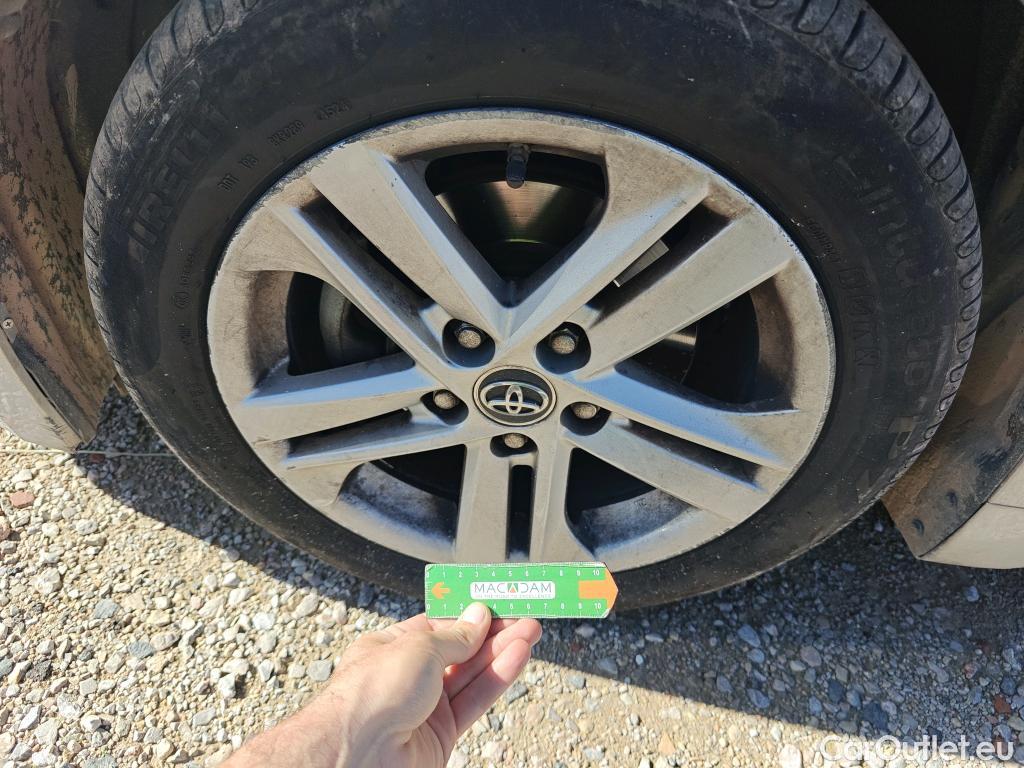 Toyota  Corolla TOYOTA  / 2019 / 5P / familiar 1.8 125H ACTIVE TECH E-CVT TOU SPORT #66