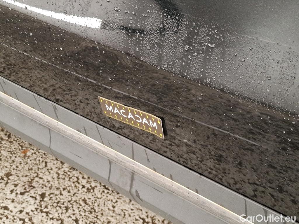  Mercedes  GLA MERCEDES-BENZ  / 2020 / 5P / SUV 2.0  200 D AMG LINE DCT #6