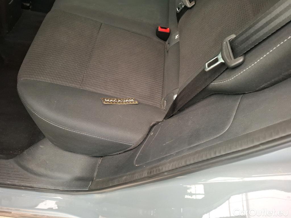  Nissan  Qashqai NISSAN  / 2021 / 5P / Crossover 1.3 MHEV 140 Business Edition #17