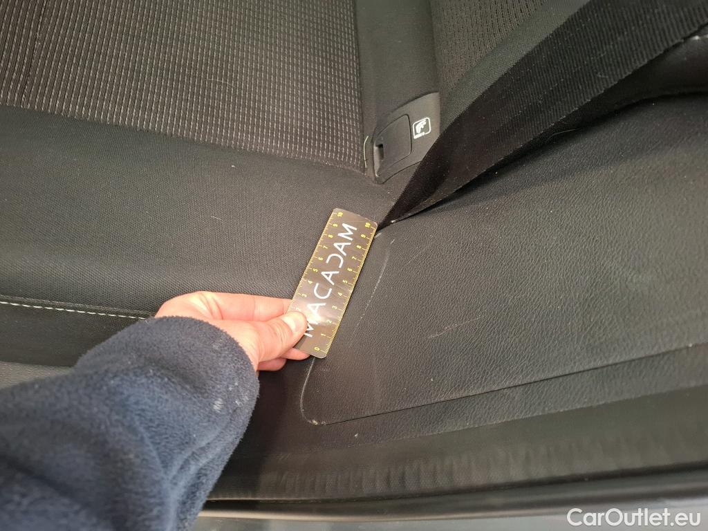  Nissan  Qashqai NISSAN  / 2021 / 5P / Crossover 1.3 MHEV 140 Business Edition #18