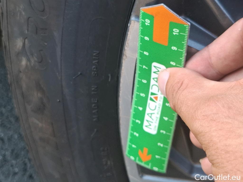  Hyundai  Tucson HYUNDAI  / 2020 / 5P / SUV 1.6 HYBRID 230 CREATIVE #59