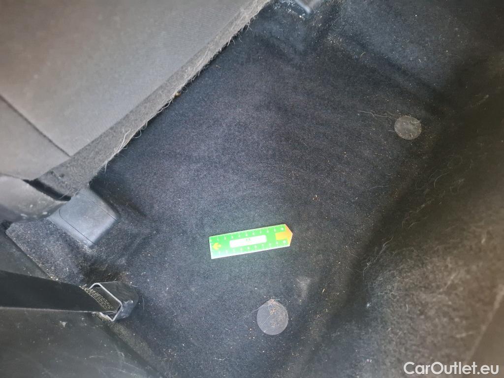  Hyundai  Tucson HYUNDAI  / 2020 / 5P / SUV 1.6 HYBRID 230 CREATIVE #90