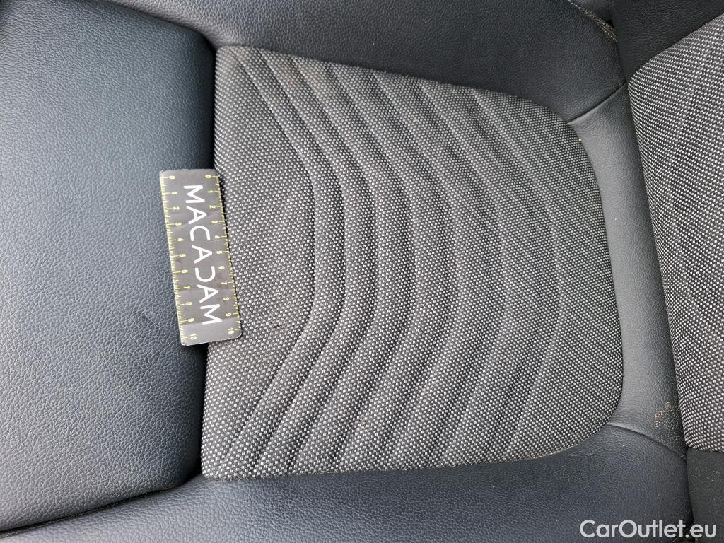  Mercedes  B-Klasse MERCEDES-BENZ Classe B / 2019 / 5P / monospace B 180 d Business Line Edition BA8 #12