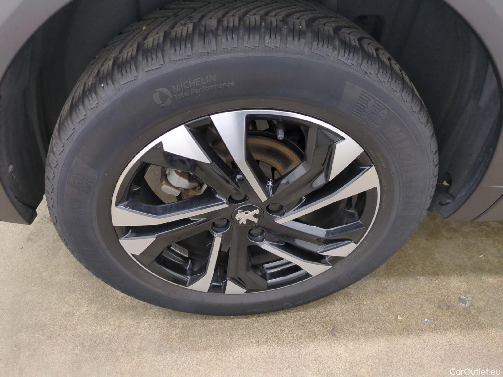  Peugeot  2008  Allure Pack 1.5 HDi 130CV BVA8 E6d #8