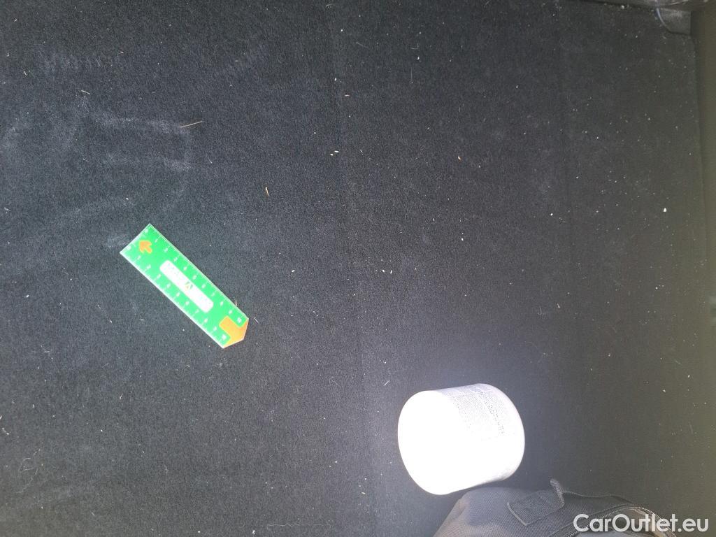  Hyundai  Tucson HYUNDAI  / 2020 / 5P / SUV 1.6 HYBRID 230 CREATIVE #82